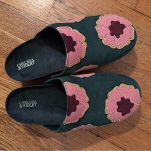 Chelsea & Violet Teal Slip-On Floral Mules with Pink & Burgundy Appliqués